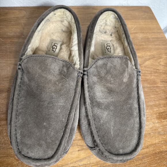 Ugg Men's Ascot Suede Slippers Size 9 EU 42 Gray Leather Shearling Lining GUC - Picture 2 of 14